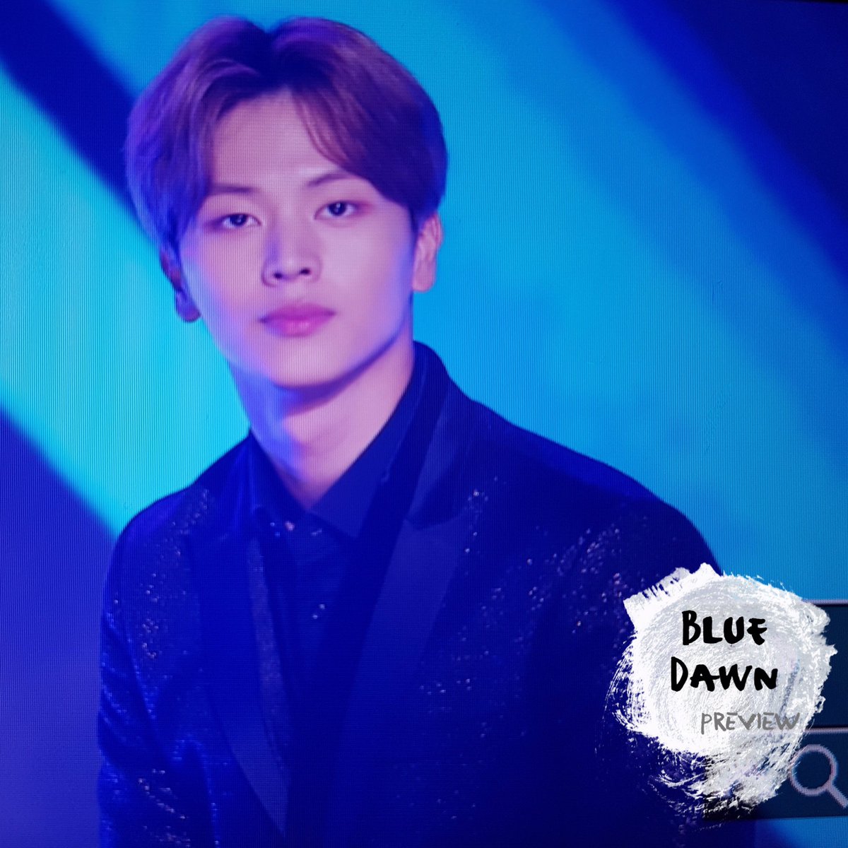 Blue___Dawn's tweet image. [pre✨] 170920 소리바다 어워즈 #육성재 #육잘또 진짜 너므너므 멋있어요ㅠㅠㅠㅠㅠ #BTOB #비투비