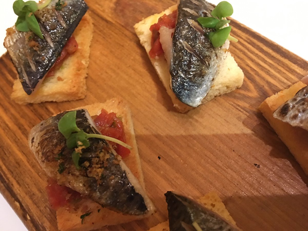 claire_ctu's tweet photo. Enjoying sustainable 🐟 from @CHRISARKONFOOD with @TheBlowfish #learning #listening @wellcometrust #protectouroceans https://t.co/Fuk00hgNNH