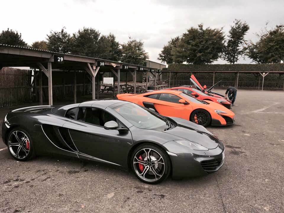 _THE_MARKET_'s tweet photo. Two perfect ingredients, time for some fun! 🏁 #GreystoneGT #McLaren https://t.co/ZJhBeGHqkA