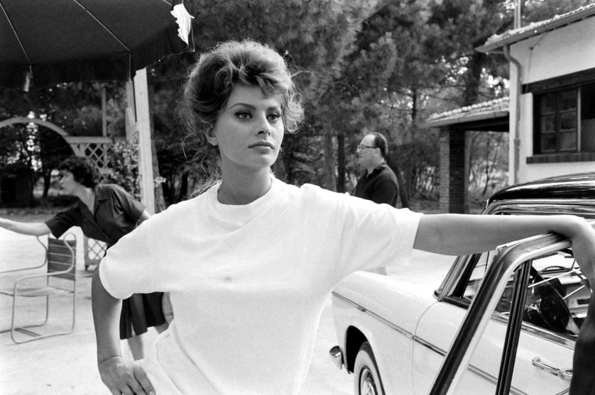 Happy birthday to a dazzling star of the silver screen, Oscar winner Sophia Loren! 