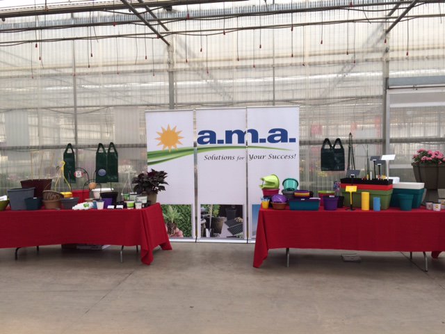 amahort's tweet photo. A.M.A. on the road this week: Anne Marie &amp; Janan @BallHort Grower Day, Kleinberg ON; Sarah &amp; Connie at @GRHCna #CitiesAlive2017, Seattle WA https://t.co/ecmanIy2WO