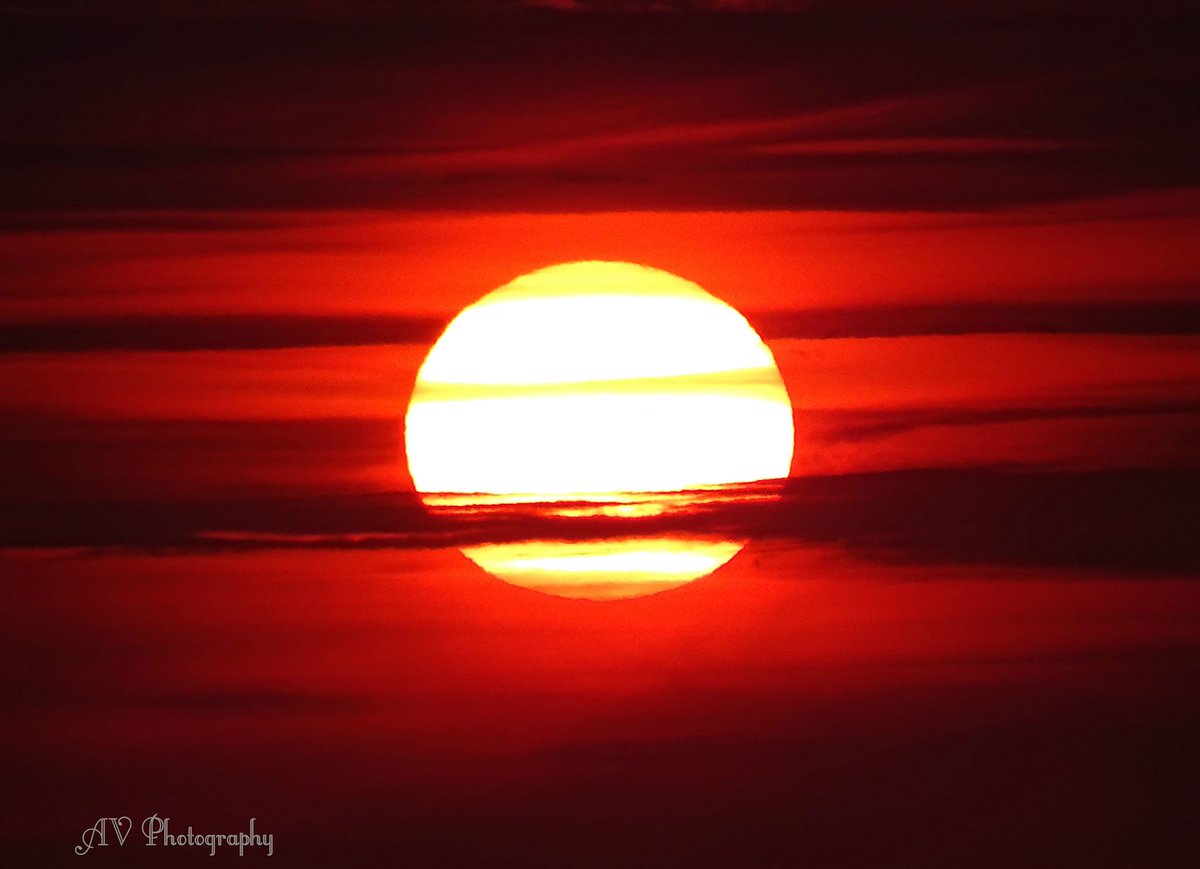 ArchieVozz's tweet image. Tried a little zoom in on the sun and got this shot..