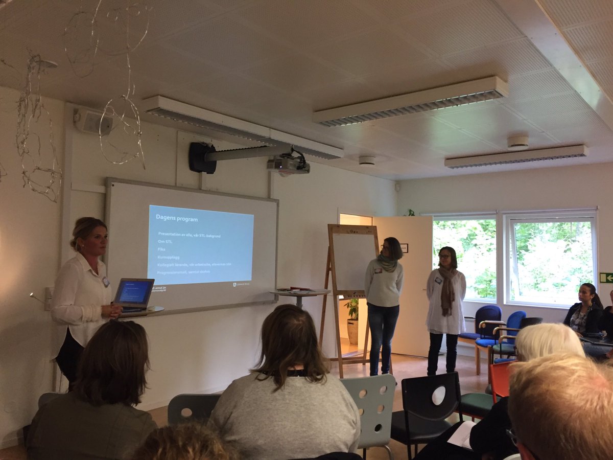 Nu drar STL igång på Lidingö för en stor grupp lärare under handledning av Anna, Maria och Ann-Sofie.