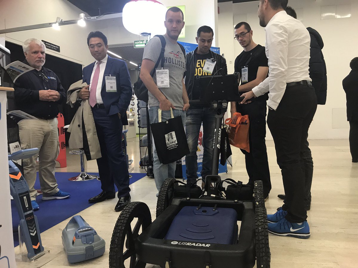 b_leforestier's tweet photo. Soupapes oxygène, radar ondes guidées, détecteurs embarqués @Expogaz_ est aussi le temps des #technologies innovantes des #infragaz #gaz 🔝 https://t.co/UblO3Q1eO3