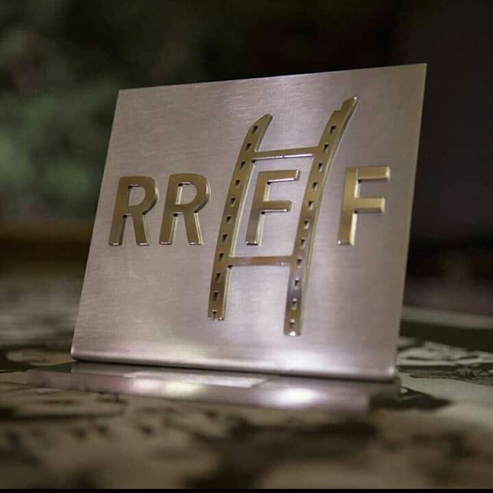 Estamos contentísimo por recibir el premio al mejor cortometraje LGTBI en el festival Riurau film festival!!!!!