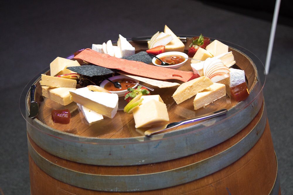Heart_of_WA's tweet photo. #gourmet #cheese platter from The Margaret River Dairy Company... need we say more?! 🧀🍯🍇❤️ #HeartofWA #cheeseplatter #margaretriver #dairy https://t.co/l081VMAAup