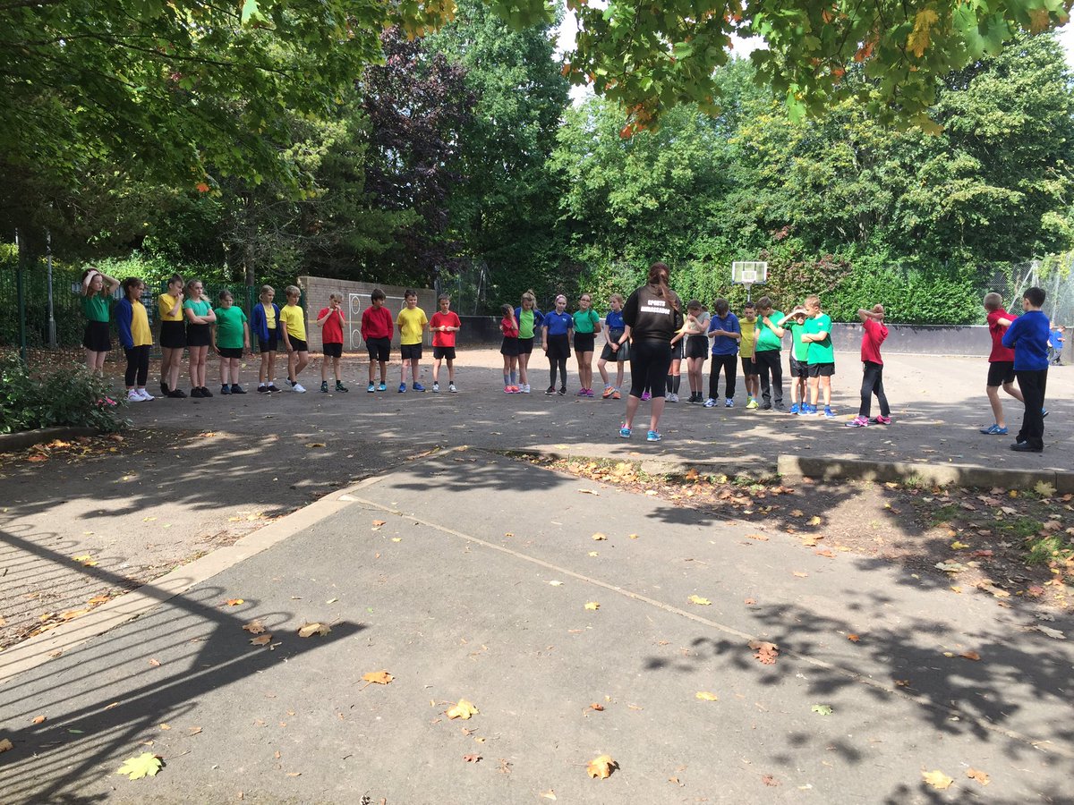 thedellsport's tweet photo. This week Y6 are completing their Play Leader training. https://t.co/kboSvQa85o