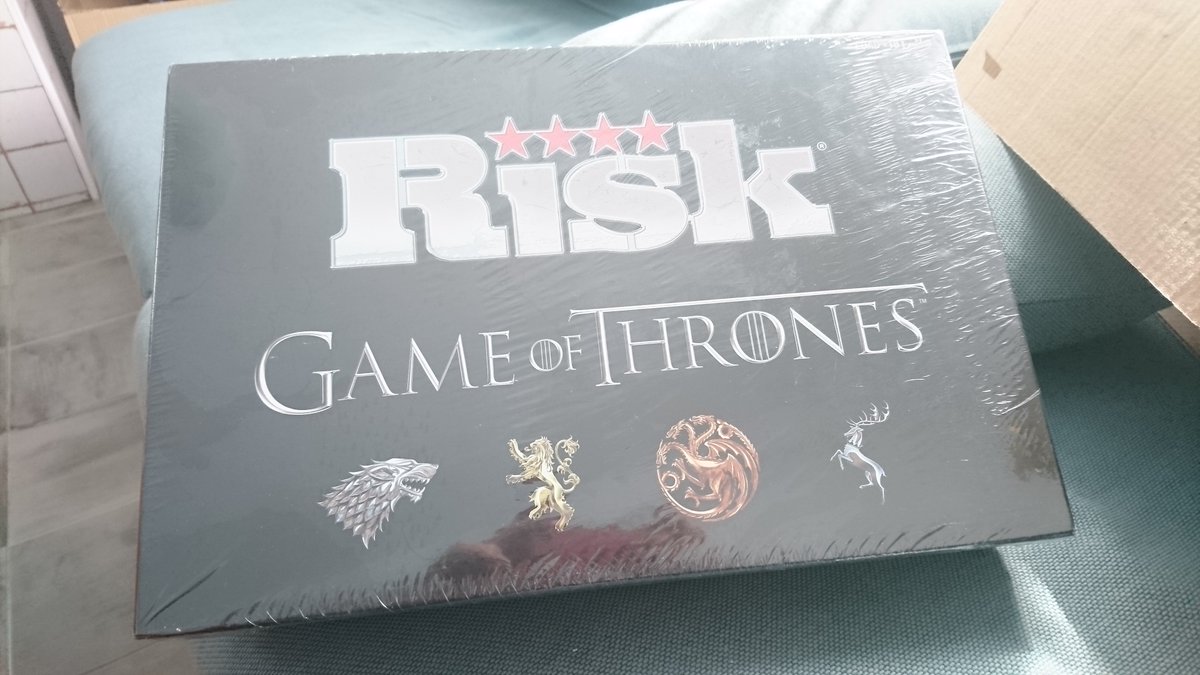 JCdaMC's tweet photo. Lo dicho. Nunca más @elcorteingles :) (que mucha sonrisita en sus tuits pero pocas soluciones) . Gracias @juegosyminiatur . #GOTRisk https://t.co/L1LCYbyA1a