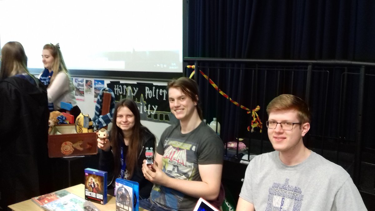 SCE_CCCU's tweet photo. Great stands at Freshers' Fair. We've seen lots of great societies and ambassadors seem to pop up everywhere!  @CCSU_ACM  @CCCUSCN https://t.co/IupVpKs040