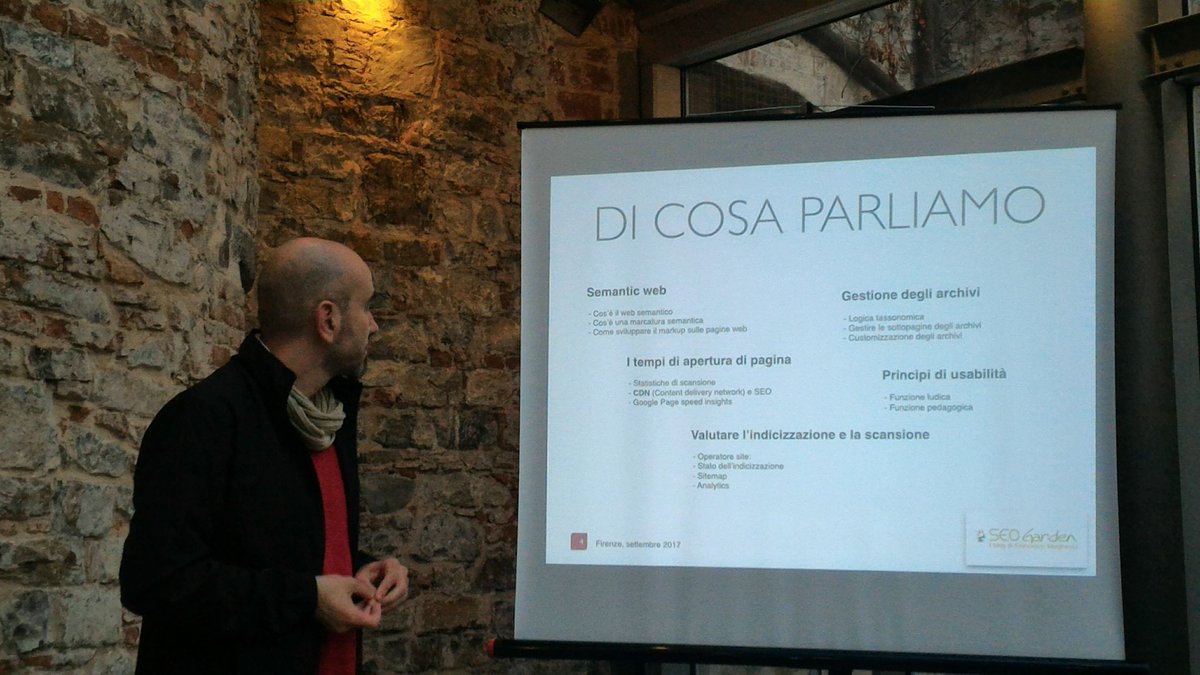 pistakkiomktg's tweet image. Attending the #SEO speech by Francesco Margherita about #websemantics, quality #crawling #SEOgardening in #Florence at @LeMuratePAC
