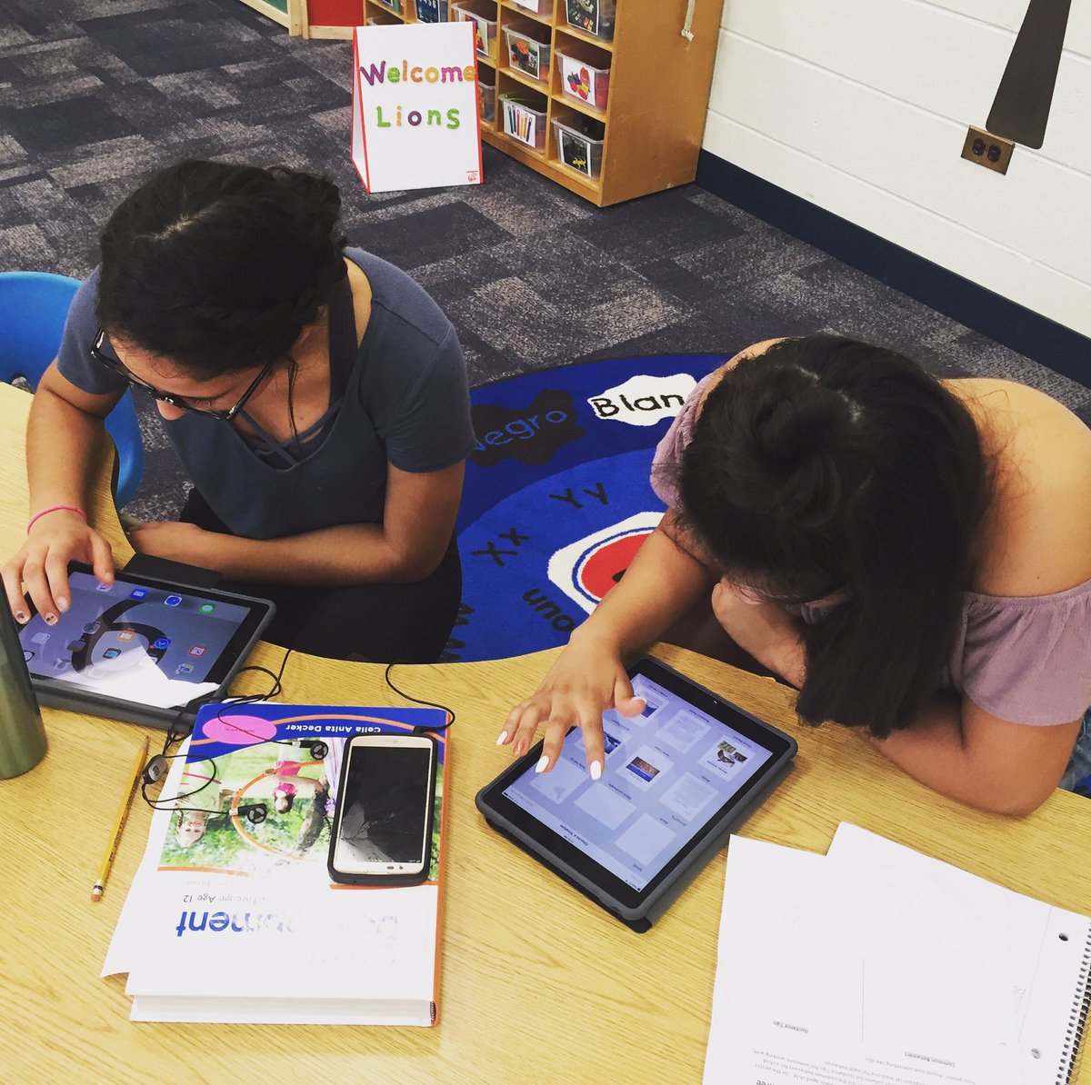 LTFCS's tweet image. Using our new FCS Department iPads in class 🤗😜💻 #gettingtechy #technologyintheclassroom @LTWaterman @jhlavacs