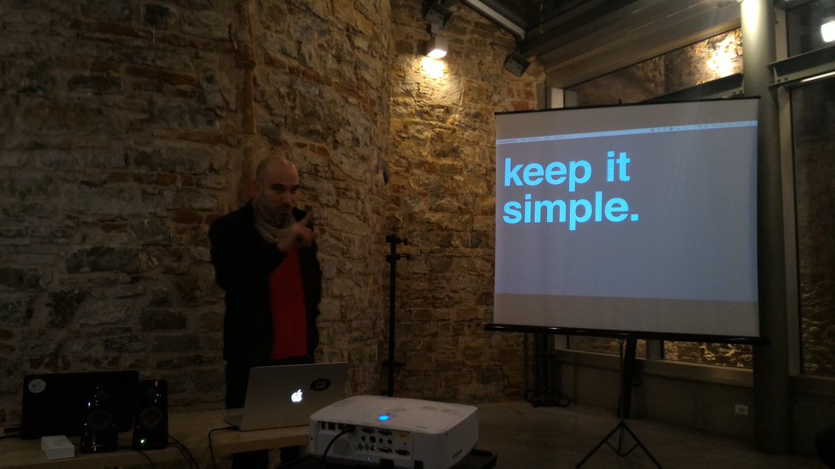 pistakkiomktg's tweet image. Attending the #SEO speech by Francesco Margherita about #websemantics, quality #crawling #SEOgardening in #Florence at @LeMuratePAC