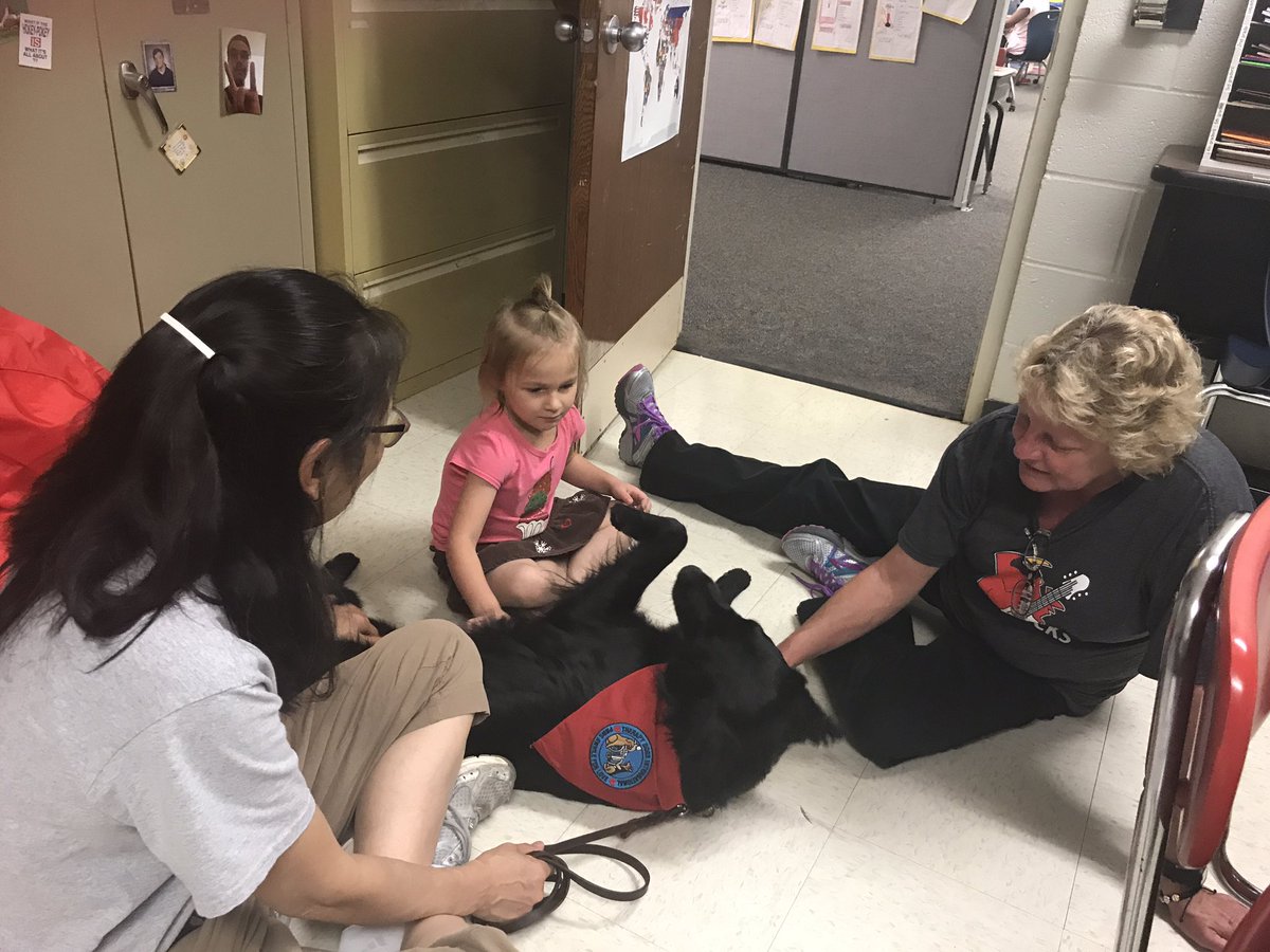 Dr. Ting's therapy dog, Serafina listening to Lake students read to her. #LakeEsRocks <a href="/MsKCornachio/">Kimberly Cornachio</a> <a href="/mrs_tanko/">Mrs. Tanko</a> <a href="/MissCTurk/">Carly Turk</a> @SternerLisa