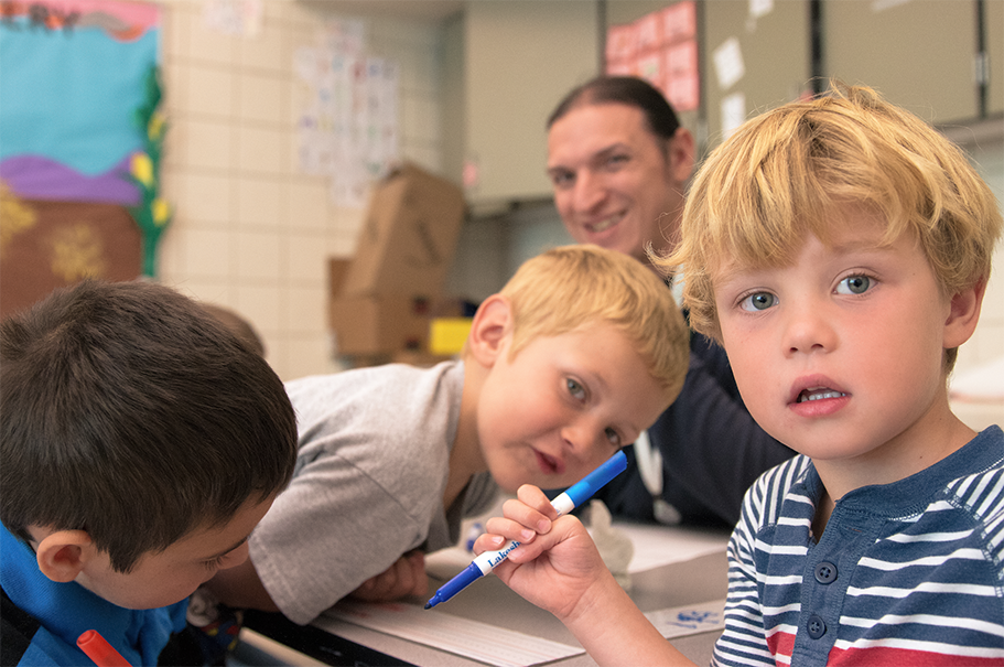 pingreecenter's tweet photo. Want to find out how we can help you help your child succeed? Please call: 801.581.0194 #autism 💙😊 https://t.co/GQZsl0bHhc
