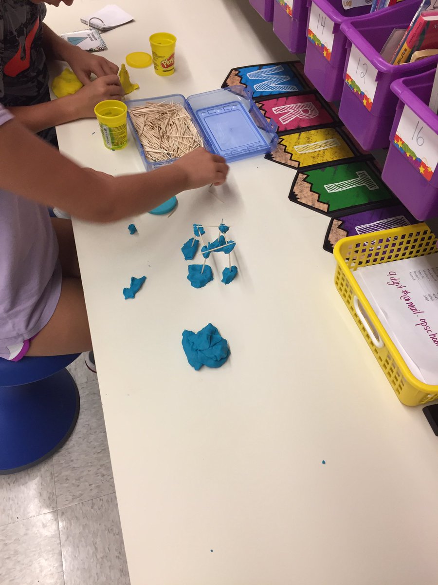 taylorcole57's tweet photo. Our first STEM activity in room 119 #rm119 #STEM #exploringwithstembins  @LizRudnicki https://t.co/O2vTT85a15