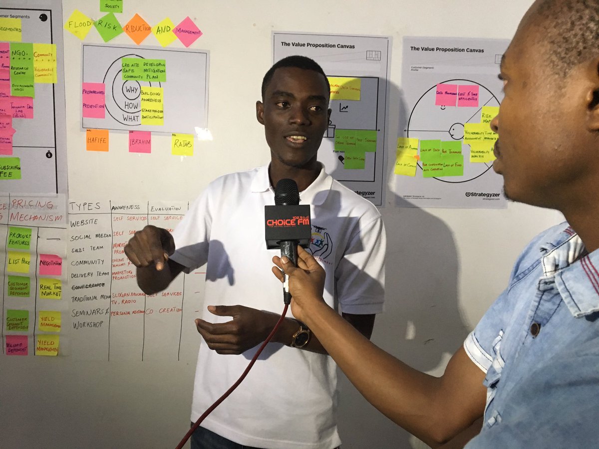 WeRobotics's tweet photo. Great info night on #drone applications in #socialgood at COSTECH in Dar es Salaam. #dronesforgood #Tanzania https://t.co/TvlW2D0IKg