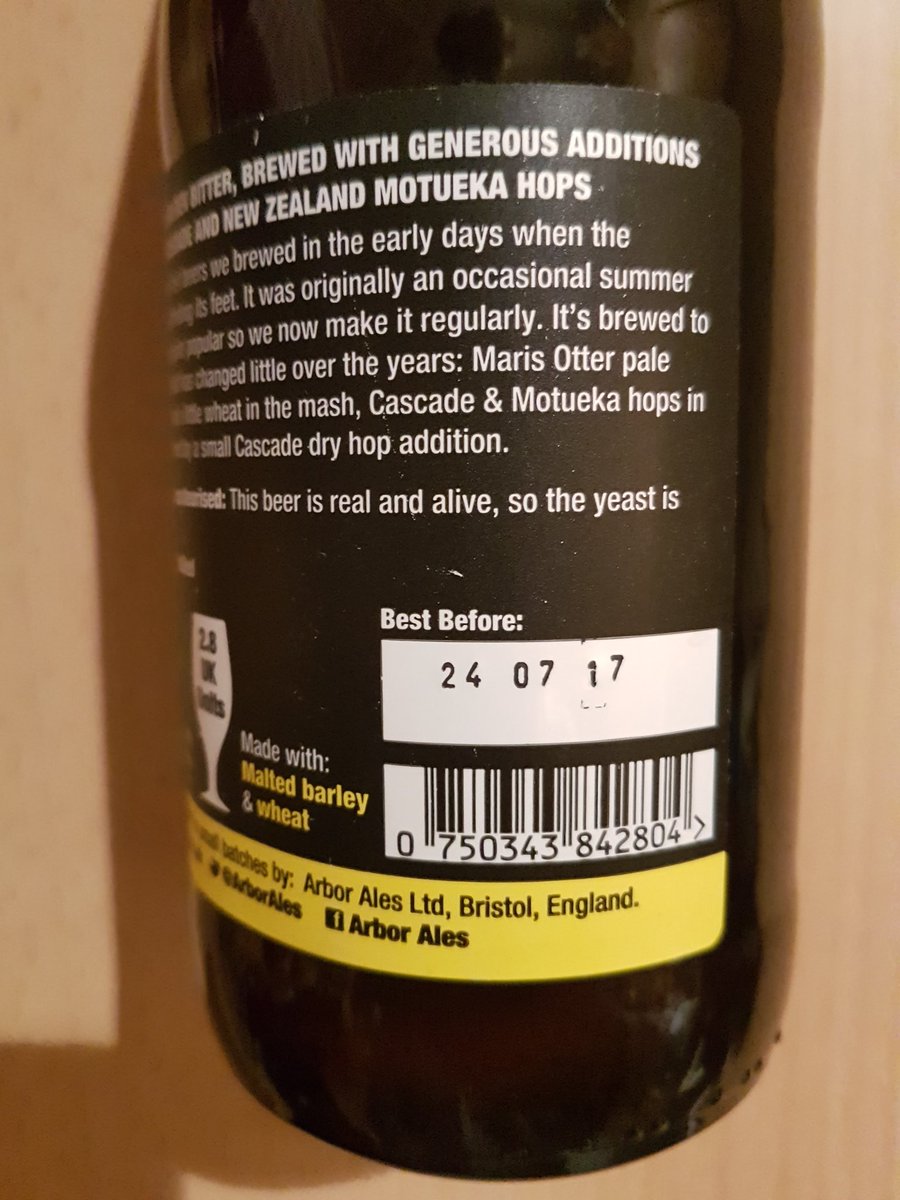 BileysMullet's tweet photo. Its all very well @marksandspencer selling quality craft @ArborAles but if they dont check dates.... bought today! #hoppytweets https://t.co/zusiXh2SyX