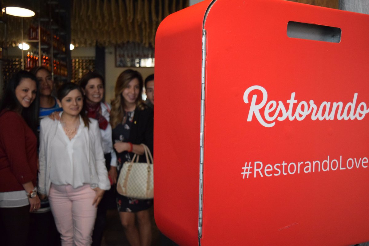 Trattoriadlp's tweet photo. En amor y amistad @restorandoco nos acompaño para darle a nuestros clientes un momento más de alegría. #Trattoriadelaplaza #Restaurantesbog https://t.co/0UC4aWjZ1E