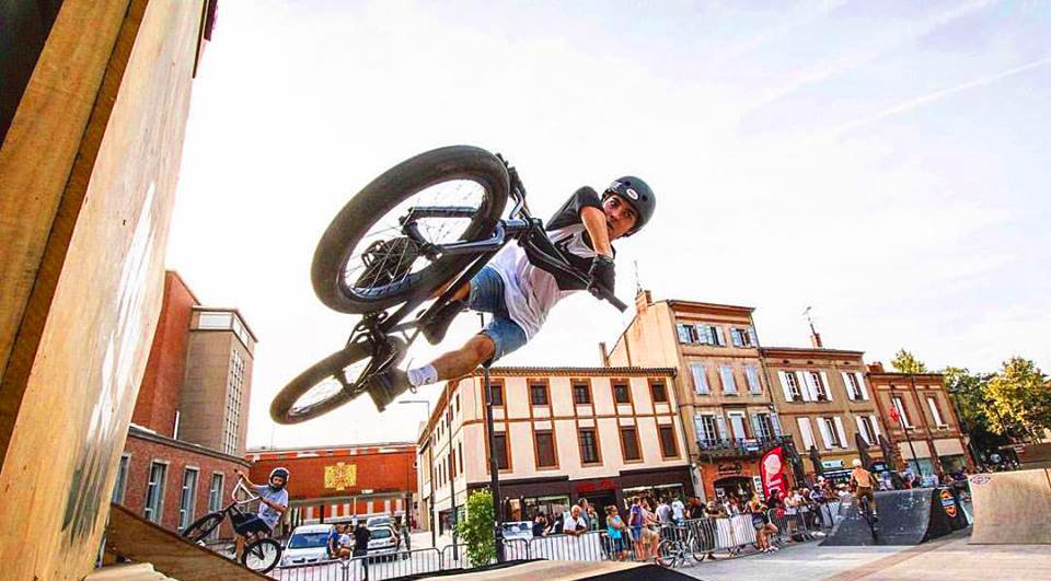 FariBasic's tweet photo. A nice shot at Roots Bmx Albi 
#faribasicpartenaire #stevefotojournalist #bmx #faribasic #men #noracism  #lifestyle #contest #albicyclette https://t.co/nMnIoFnV4c