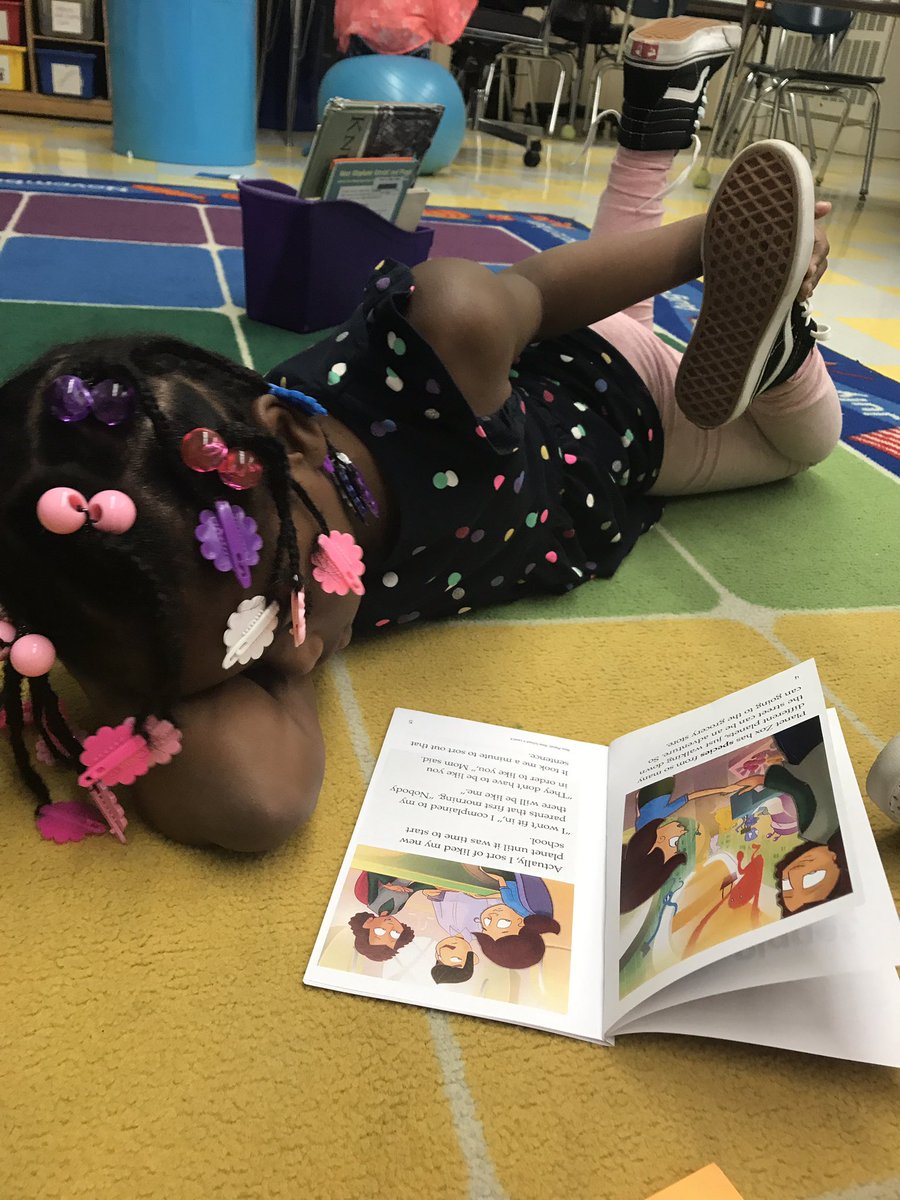 Shillwalnut's tweet photo. We're starting guided reading with a short science fiction story about a girl in a new school on a new planet. #readinga-z https://t.co/VYltHrOwFl