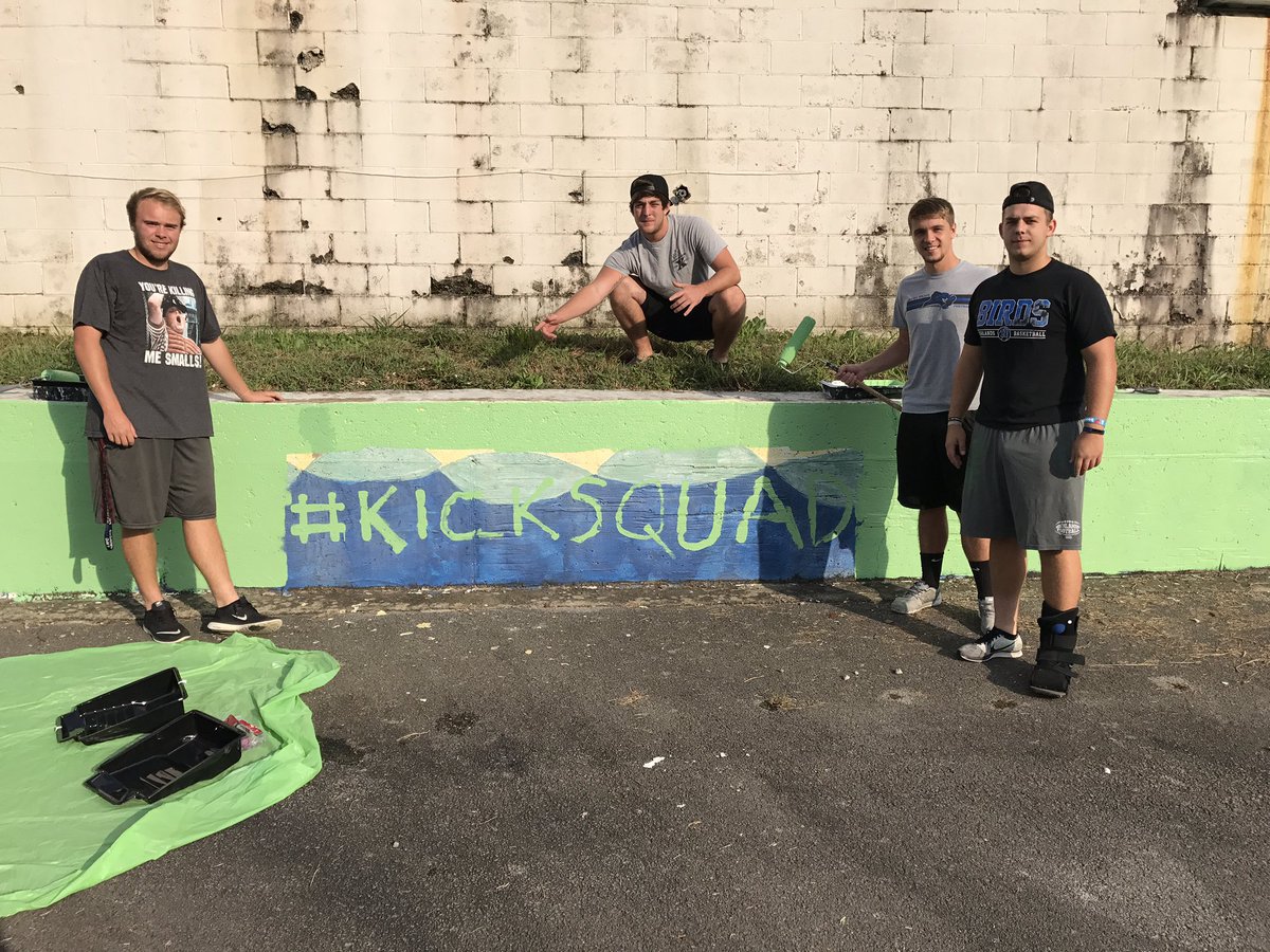 LWC_KickSquad's tweet photo. Maybe we should have been art majors? #Kicksquad is always down to get our Farkle on and help the community. #WePaintedOverIt https://t.co/EJH0o6y88S