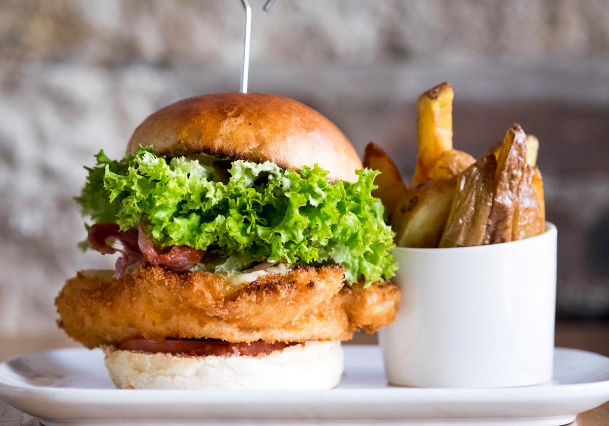 Congrats on making it half way through the week! Come and celebrate with a #burger man! #WednesdayWisdom #Edinburgh <a href="/EdinburghPub/">Edinburgh Pub</a>