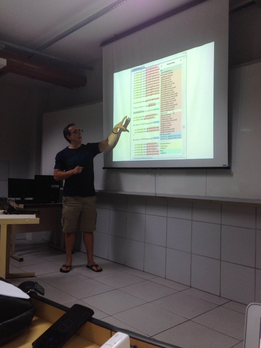 gustavopinto's tweet photo. @CaptainEmerson showing visual solutions to mitigate feature envy (from about 10y ago) at @vemworkshop #cbsoft17 https://t.co/EqaWcanxAB