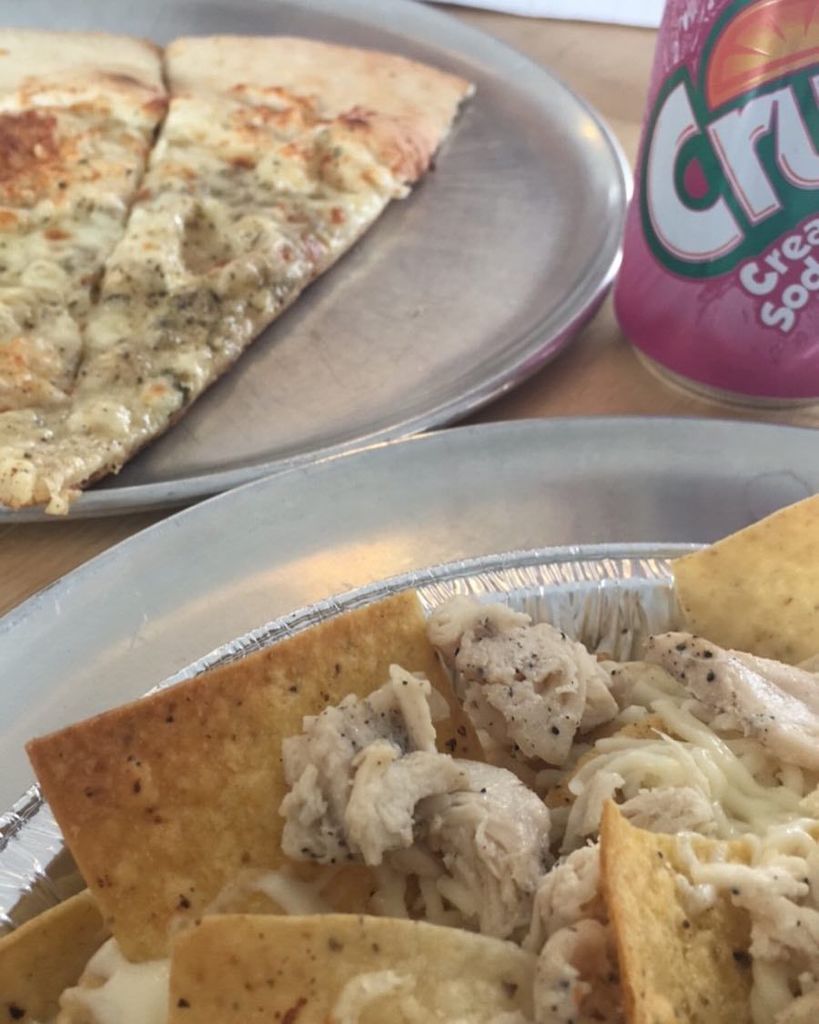 createolio's tweet photo. $10 combos at Olio #createolio #lunchmenu https://t.co/YoS1gkgObu