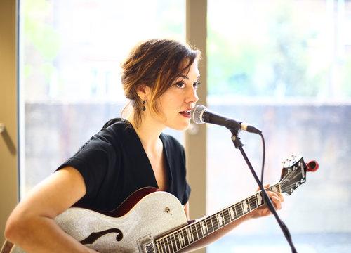 MassimoRest's tweet image. Give yourself a mid-week treat when Meg Cavanaugh sings in Bassoon from 9pm this Wednesday evening! #LondonBars #livemusic