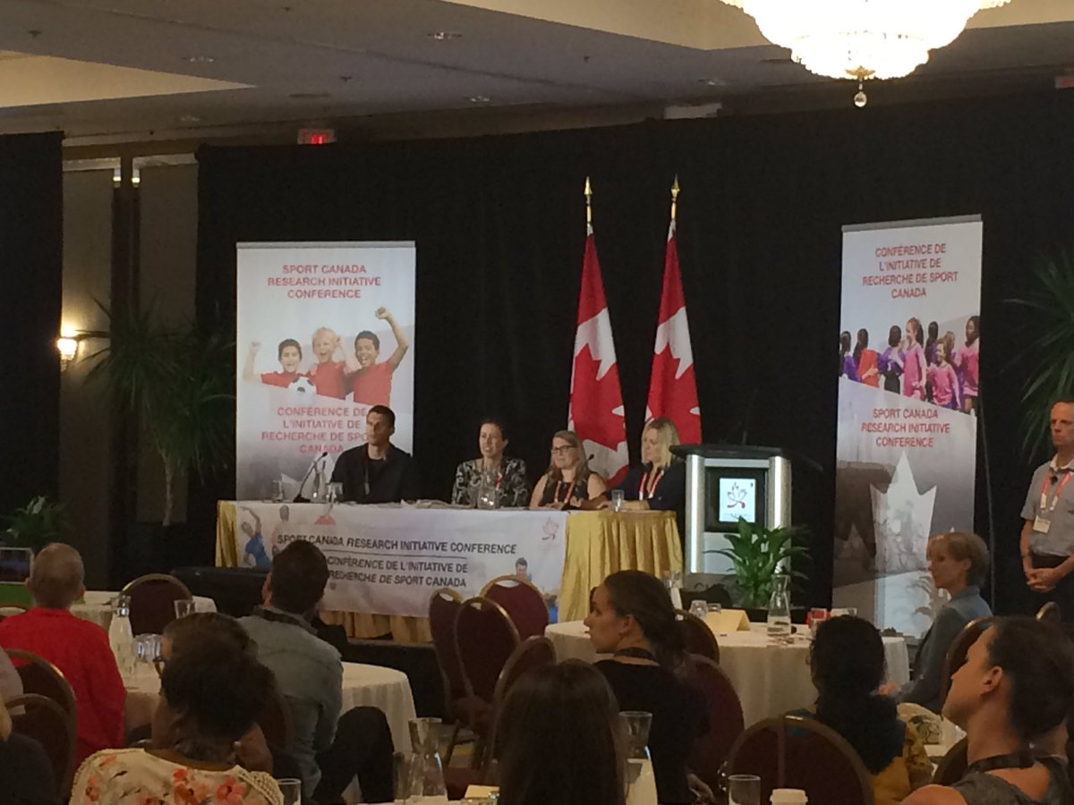 SIRCtweets's tweet photo. Body-related emotions girls and sport @sabi_catz @CAAWS @martin_camire @SportCanada_EN #SCRI2017 https://t.co/MPtxpZAOjs
