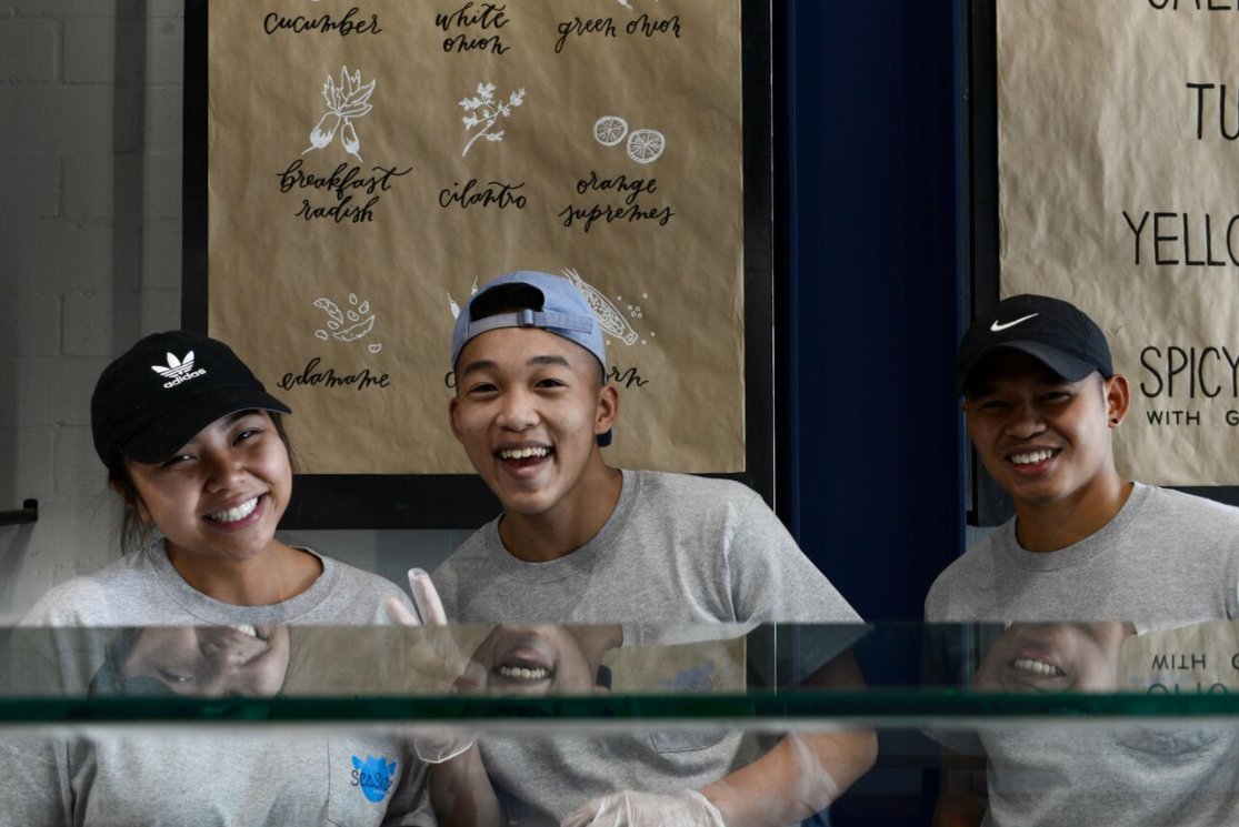 SeasidePoke's tweet photo. Guess who's looking for new crew? Passionate about food and hospitality? Send us your resume to jobs@seasidepoke.com. #teamseaside https://t.co/pWauUOvK7F