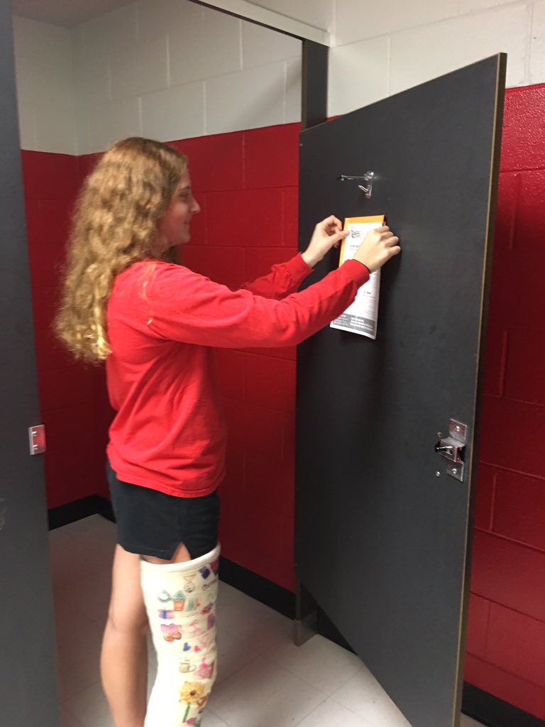 TVHSRAZE's tweet photo. #razewv #hangingstuff #tobaccoeducation Get the word out, WV! https://t.co/THfnr5GUJP