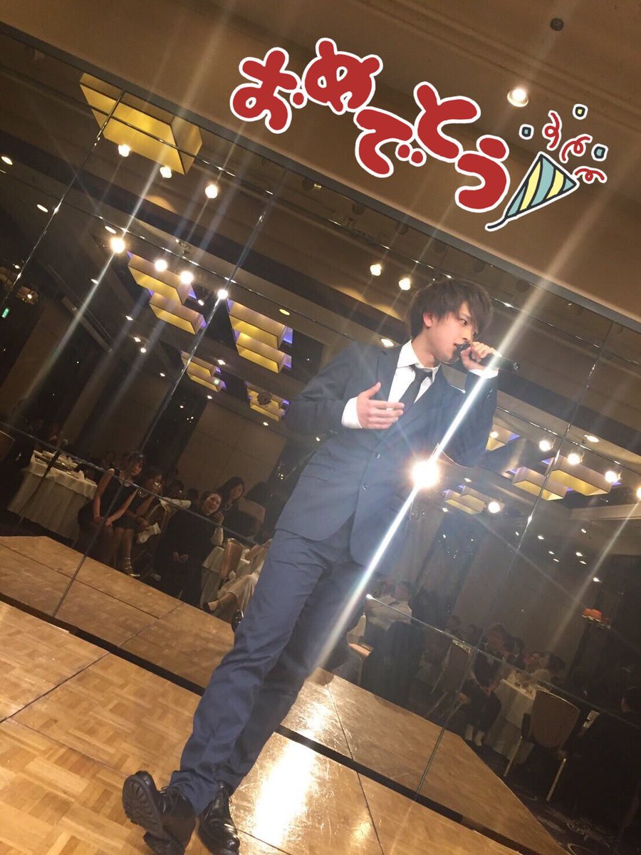 masamasa_ayaya's tweet photo. はぴば〜👏文哉くん
《@0920fumiya 》㊗21歳🎊
これからもたくさんの人に
文哉くんの綺麗な声で
素敵な歌を届けていってね?😆
私もいつか必ず文哉くんに
会いに行くよ〜🚶💭😊
大好きな文哉くんに幸あーれ💕
#佐藤文哉 #シュガフミ #WorldChild https://t.co/7FTGjfS4AF