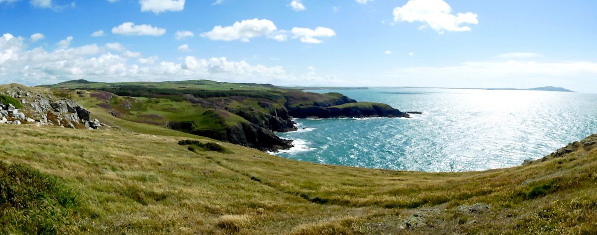 AtTrailsinWales's tweet photo. Day 84: Sometimes, u don't have to say anything.  #CarmelHead was one of those times

#WalesCoastPath #Cemaes to #ChurchBay #omgb #Anglesey https://t.co/vD3K5pLC2T