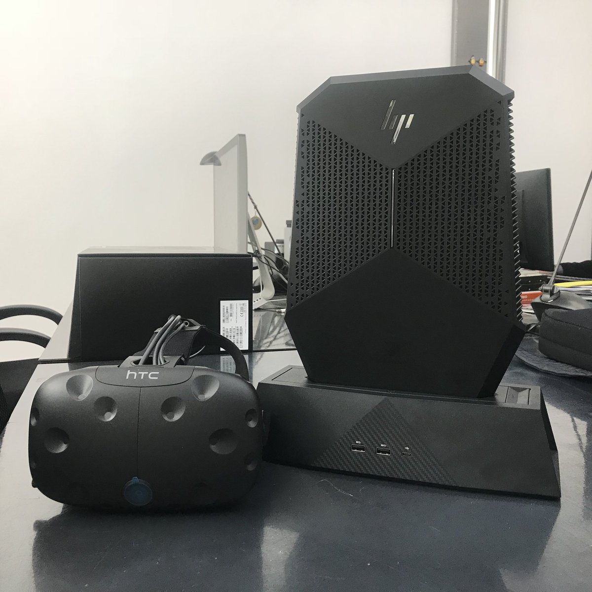 postlogicfr's tweet photo. postlogic ready for #vr #hp #zvrbackpack #postibc https://t.co/VR9JPum1O7