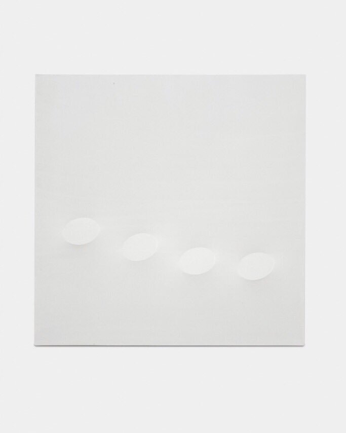 JoseMariaBanus's tweet photo. Turi Simeti #art #contemporaryart #painting #minimal #abstract #arte #minimalist #paint #white #banus #black #moma #arcofair #Simeti https://t.co/kmJwCwt3v5