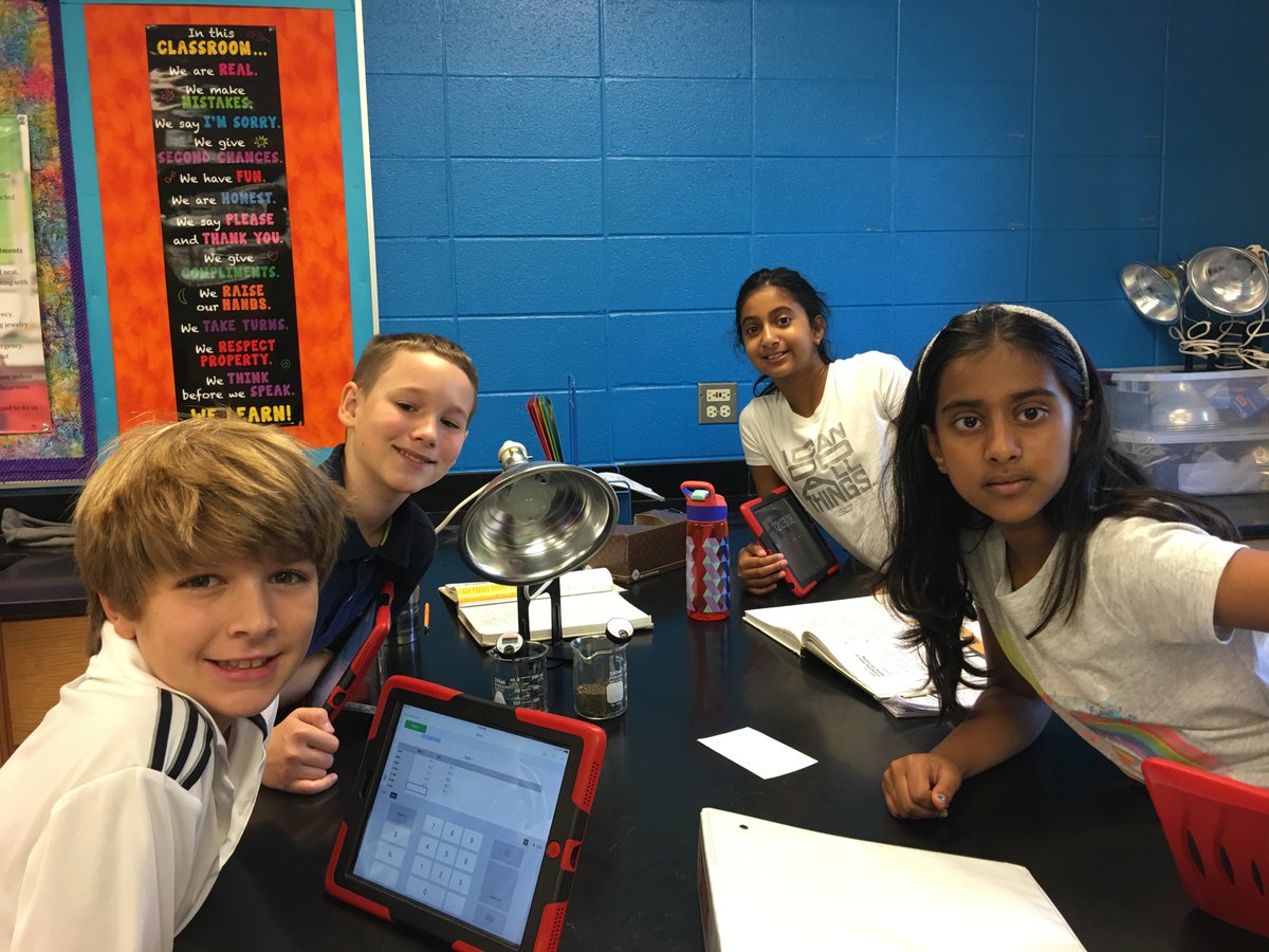 AmyCBoucek's tweet photo. Heating &amp; cooling rates of soil &amp; water. A great lab experience with real world applications. #Prairie220 #bsd220 https://t.co/2u8ZCqK7d9