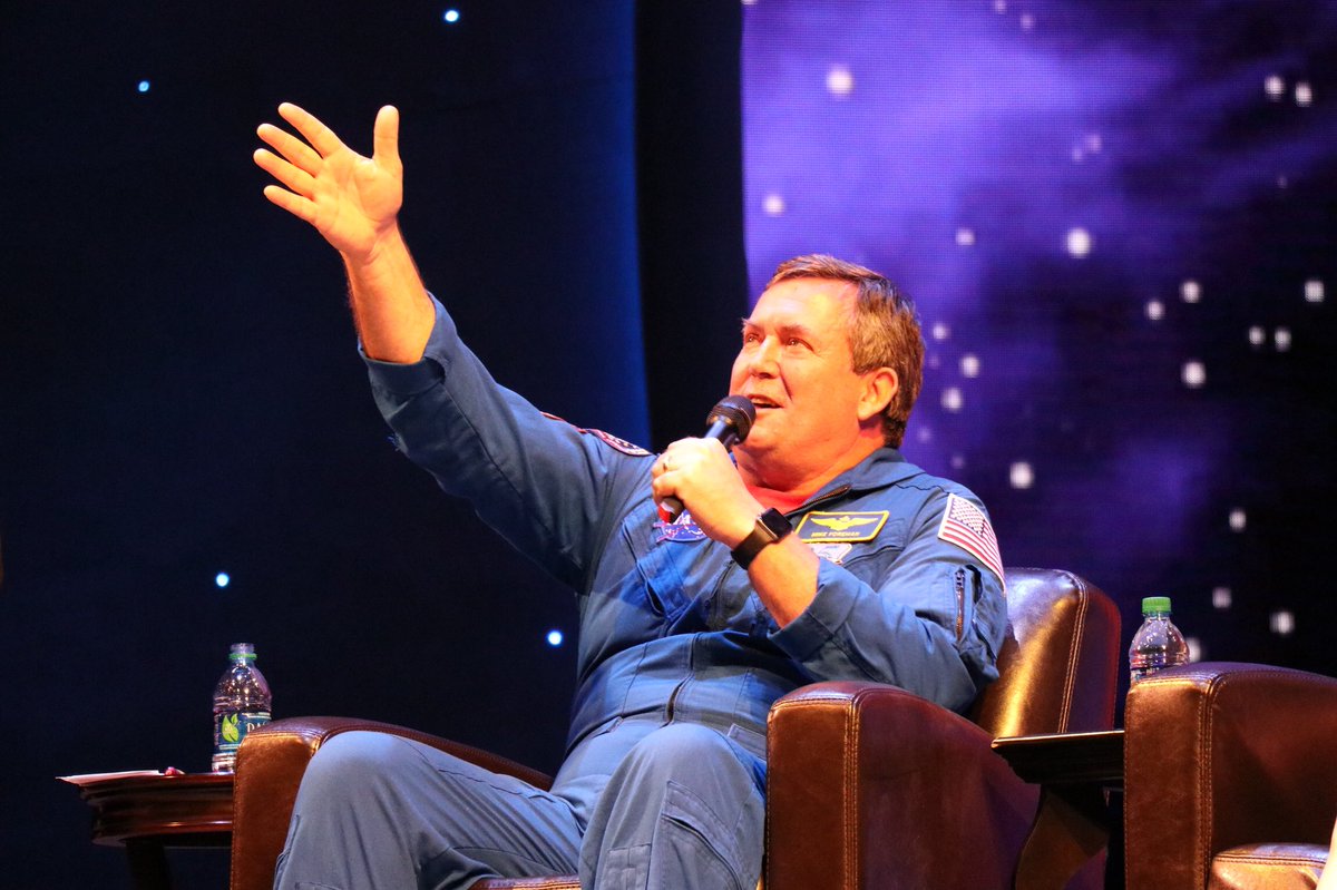 edwn_cruz's tweet photo. Great panel last night during the #GalacticMeetUp! Thanks @gopluto and @DisneyParks https://t.co/M5v2VXSuuH