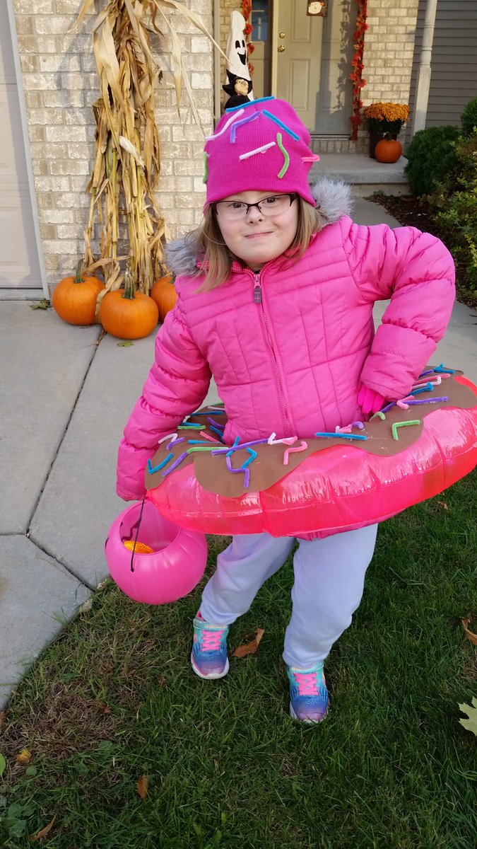 MrsKnetter210's tweet photo. Been thinking about this sweet girl lately! #RockonWestwood #ToriTough #wdpww @kinson924 https://t.co/MxXH6bKP1v