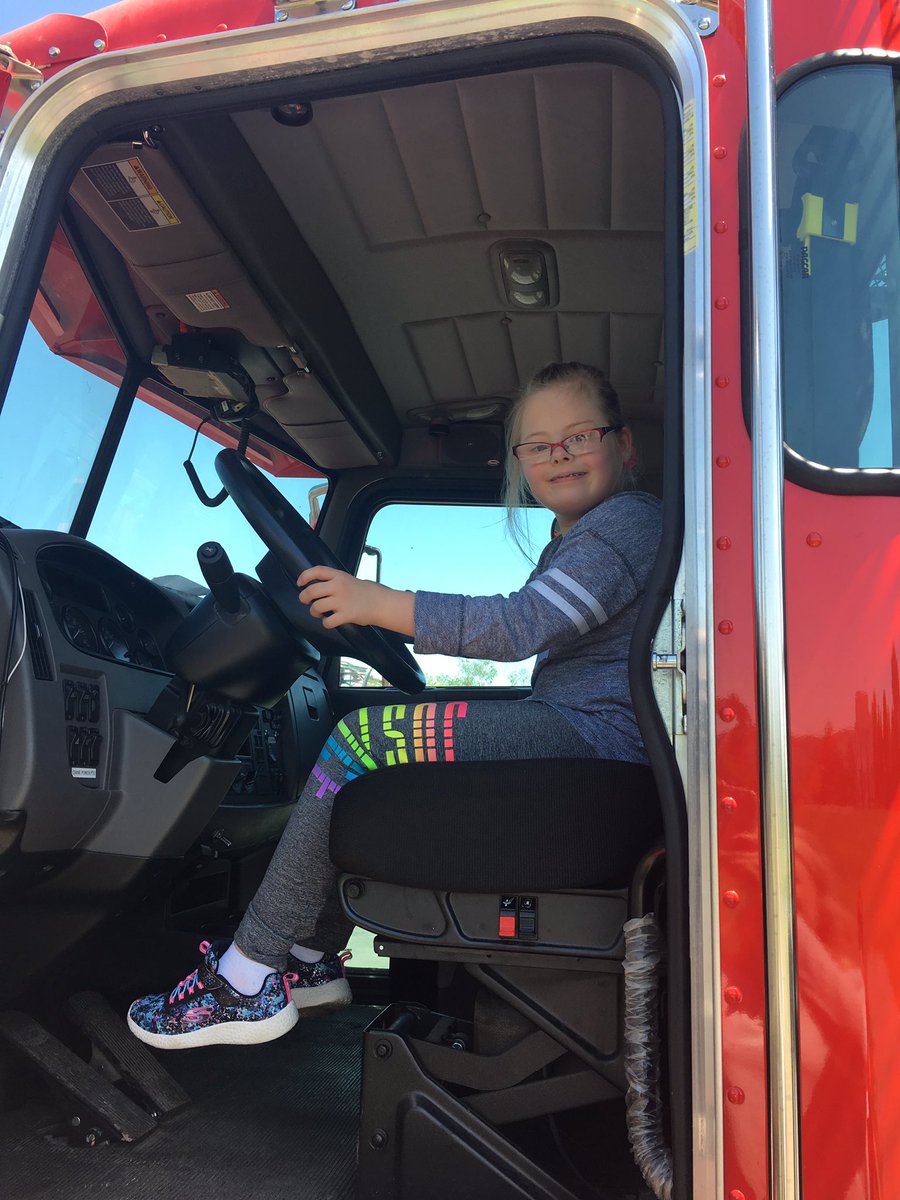 MrsKnetter210's tweet photo. Been thinking about this sweet girl lately! #RockonWestwood #ToriTough #wdpww @kinson924 https://t.co/MxXH6bKP1v