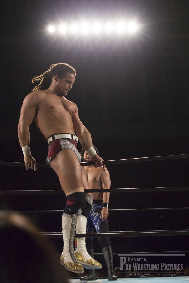 誕生日プレゼント プロレス サイン入テーブル ディーボン ババレイ