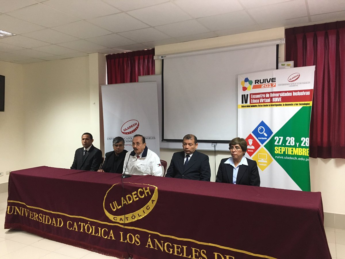 uladechcatolica's tweet photo. Iniciamos la conferencia de prensa de #RUIVE2017 en #Chimbote https://t.co/SZAJYvlUd7