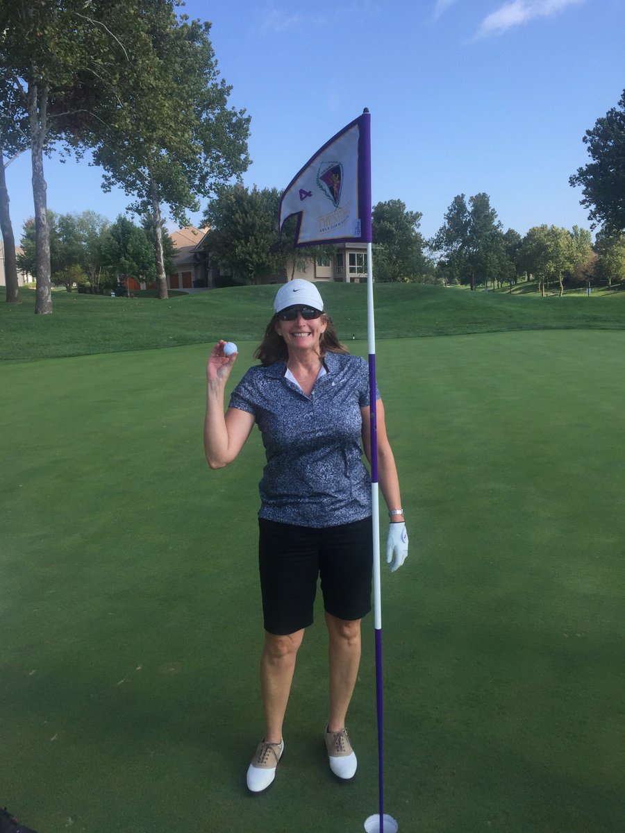 ReactorNet's tweet photo. Our VP of Sales just made a hole-in-one on a 115yd par 3 at the annual @AMCTheatres charity golf tourney! #baller @AnitaLWatts #GoEPRO https://t.co/SC1mhCcqke