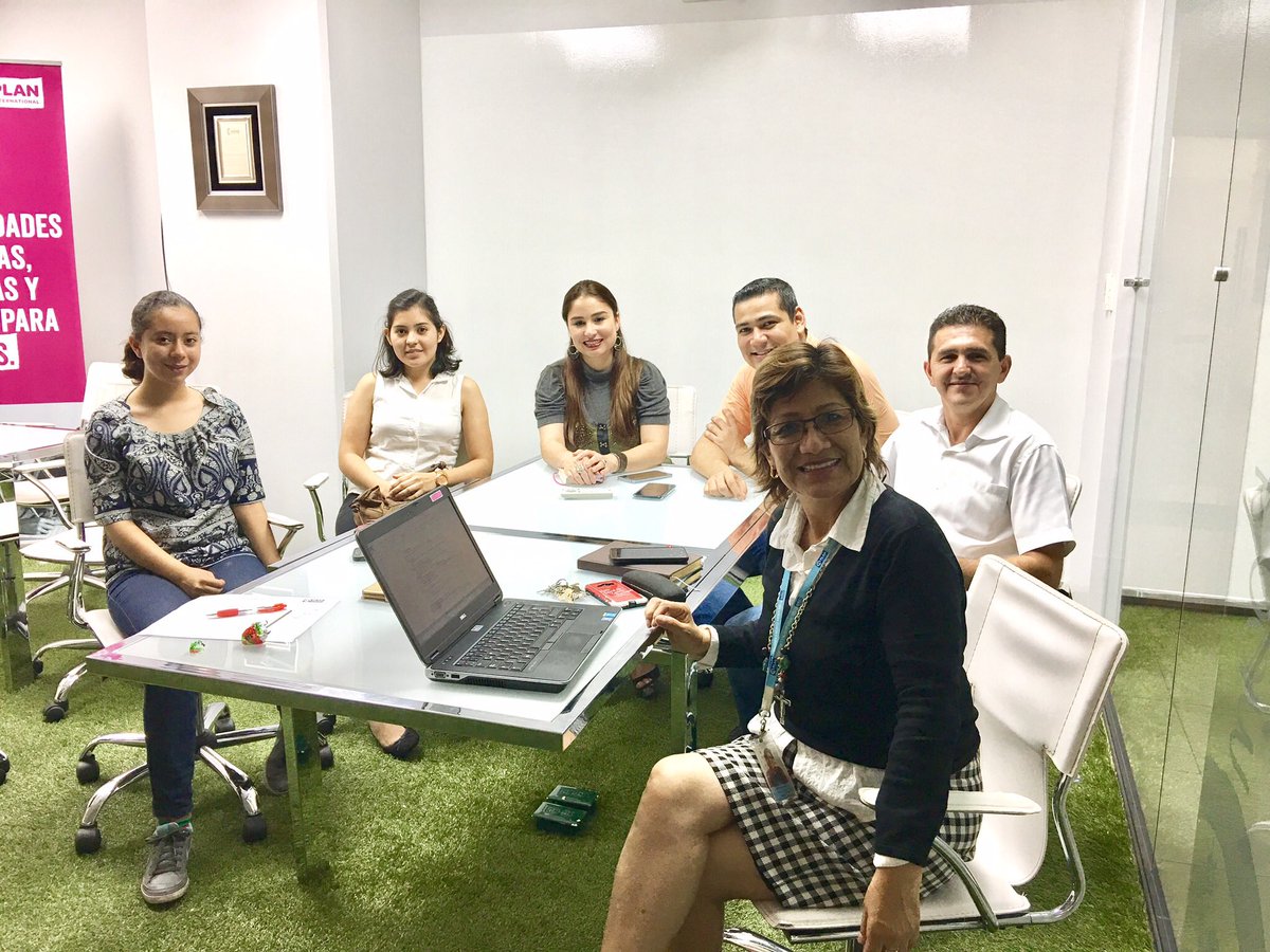 JCICAPITALHN's tweet photo. Avanzamos de la mano de #PLANHn con Proyecto Bandera 2017 de JCI Capital #CambiandoHistoriasDeLasNiñas 👧🏻👧🏽👧🏼 Somos #LiderazgoTransformador https://t.co/qH31egyfLL