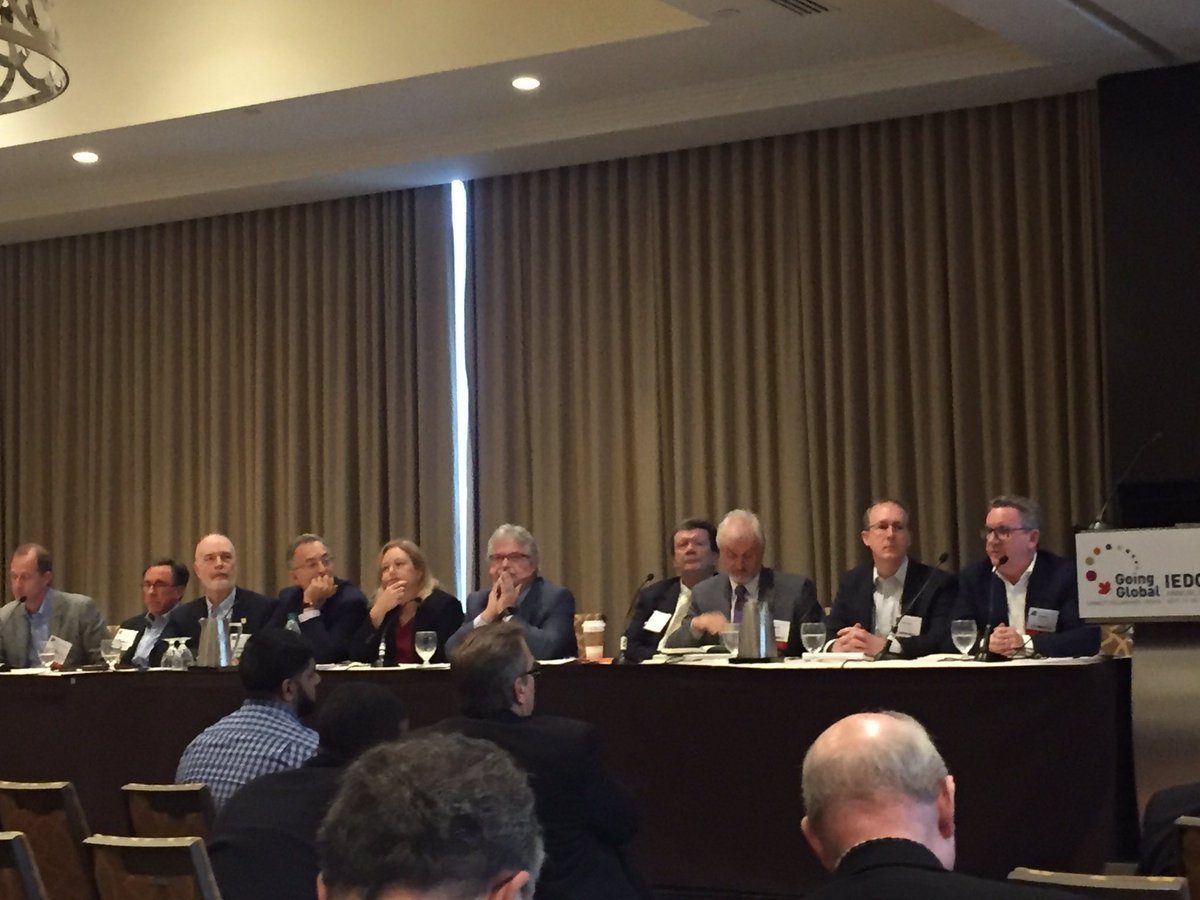 OCO_VELOCITI's tweet photo. OCO's CEO Mark speaking at the Business Location Consultants Forum ...lots of #amazon buzz at #iedc2017 !! @IEDCtweets https://t.co/LggADJ3Cgj