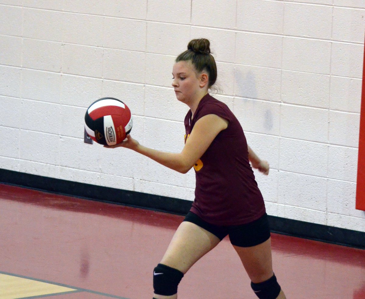 DeonCranford's tweet photo. VOLLEYBALL : Hamlet vs Ellerbe #hamletredrams #hamletnc #ellerbewildcats #ellerbenc #volleyball https://t.co/6GRbeag9G9