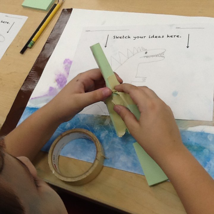 5th graders prototyping their design for the cardboard challenge.