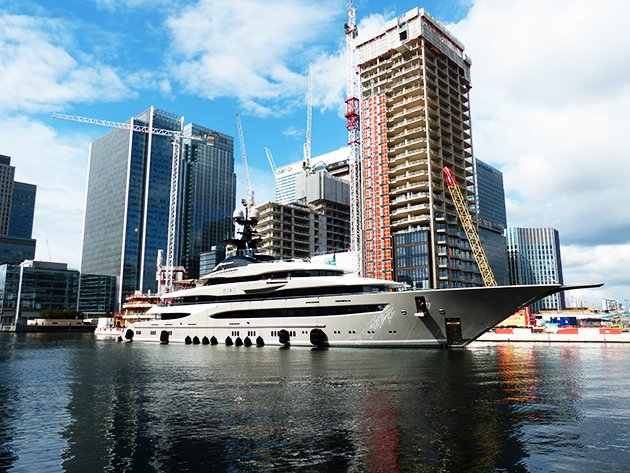 The 95-metre Lürssen Kismet has arrived in London! See more pictures here: superyachtworld.com/yachts/96-metr…