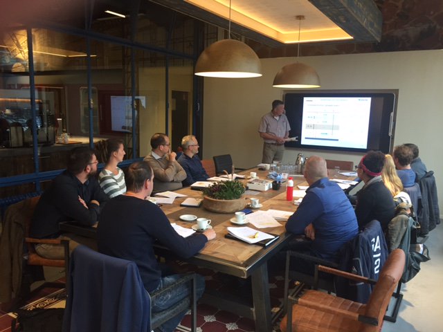 VVMABodembranch's tweet photo. Vandaag is voor 11 cursisten de cursus "Geohydrologie voor de bodemadviseur" gegeven. Deze keer was er ook veel animo vanuit de overheid. https://t.co/ofZNaf1MXc