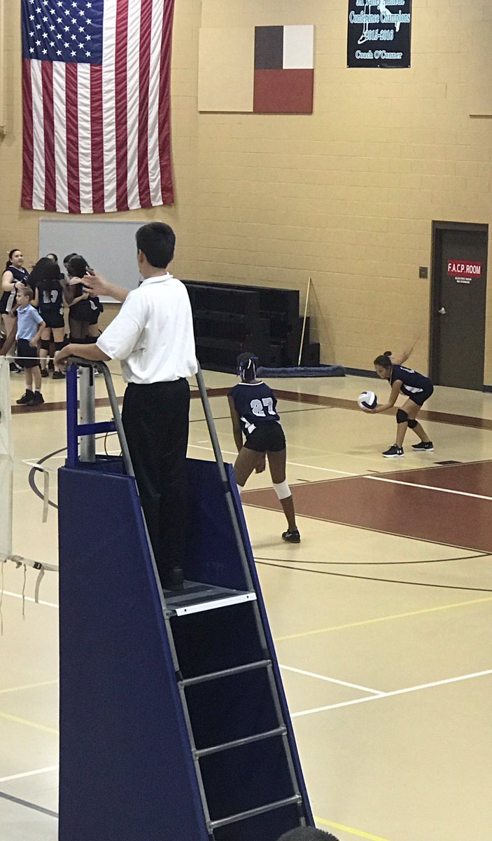 papirican21's tweet photo. My oldest daughter, Elyana,doing her thing at her school volleyball game. Keeping working hard,mama! 🇵🇷#ricansdoitall #thathowwedo https://t.co/SbQCB44ANW